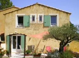 Holiday cottage with private terrace, Bellegarde