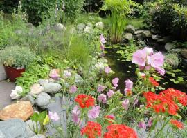 Ruhige Wohnung mit schönem Eigengarten in Seeboden am Millstättersee, hotel v destinaci Seeboden