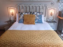 La Casa Nostra Villa Rose Garden Carmella, ξενοδοχείο σε Hillcrest