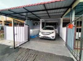 Kak Zai Homestay Port Dickson With Private Pool