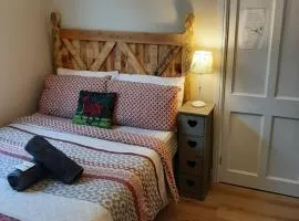 Salisbury Guest House - free parking
