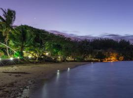 Funky Fish Beach & Surf Resort, hotell i Malolo