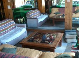 Hotel La Marina, bed & breakfast a Villa Carlos Paz