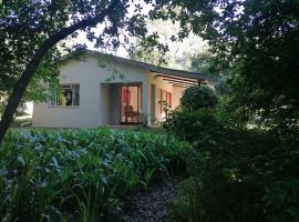 L Chiam Self-Catering Cottage, villa em Winterton