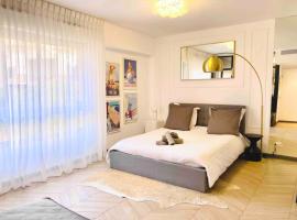 Beautiful Fully Renovated Centrally Located Studio, hotel v Monte Carlu