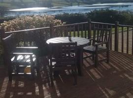 SHALOM - IN THE HEART OF THE LAKES, casa o chalet en Arvagh