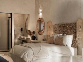 Delfini Beach Hotel & Suites: Archangelos şehrinde bir otel