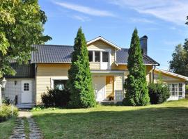 6 person holiday home in MELLERUD, hotell sihtkohas Mellerud