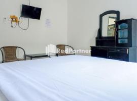 Pondok Indah Hotel Palu RedPartner、パルのホテル