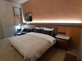 傅居52, hotel cerca de Tainan Sanshan Guowang Temple, Tainan