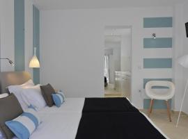 Romantica Suites, hotell i Naousa