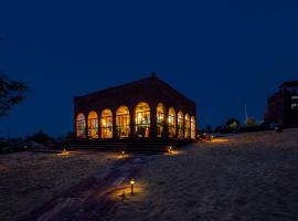 Gulab, Boutique cottage by the dunes by Roamhome，Shaitrāwa的飯店