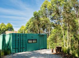 Casa Container FIGO em meio a natureza na Serra Gaúcha, מלון ידידותי לחיות מחמד בפלורס דה קוניה