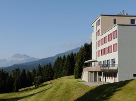 Valbella-Lenzerheide Youth Hostel, hotel in zona Ski Lift Valbella, Lenzerheide