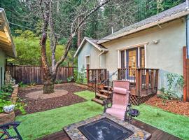 California Cottage Less Than 4 Mi to Redwood Hiking Trails, hotel cu parcare din Ben Lomond