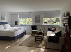 Trouville Bed & Breakfast, hotel v destinaci Hornbaek