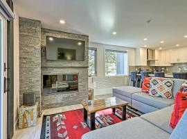 Cozy-Luxe Colorado Condo Next to Base Village, Hotel in Snowmass Village