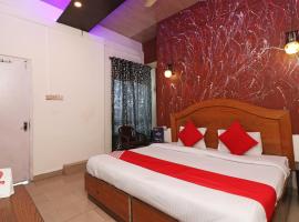 OYO 61448 Hotel Lok Sewa Grand, hotel v destinaci Šimla