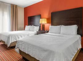 HOLIDAY INN, 1205 AVENIDA CENTRAL, LADY LAKE, FL, 32159-7725, hotel v destinaci Lady Lake