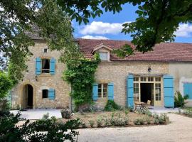 5 bedroom house with private pool, S Dordogne，蒙帕齊耶的有停車位的飯店