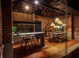 Periyar River Lodge, hotel v destinaci Thattakād