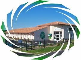 Natur'Hôtel, hotel v destinaci Ménesplet