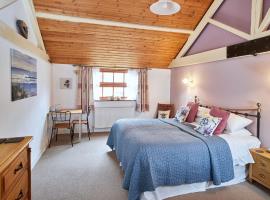 Dairy Barns, hotel with parking in Hickling