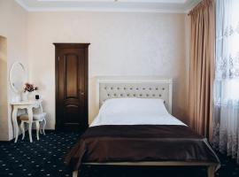 HOTEL TSENTRALNIY, ξενοδοχείο σε Shepetovka
