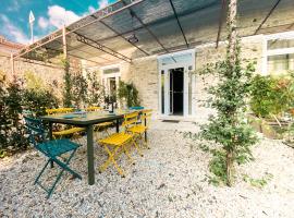 New Agriloft 4 Palms clima, giardino e Wi-Fi a 50 mt dal mare, hotel v destinaci Bordighera