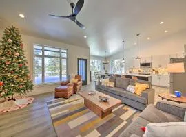 Elegant Priest Lake Townhome about 1 Mi From Lake