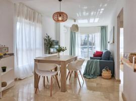 Bright Sunny Albir Beach Apartment, Hotel in Albir