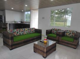 Villas Campestres las Heliconias - Villa Ginger, feriebolig i Villavicencio