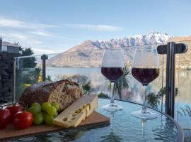 Alpine Lakeside Studio, feriebolig ved stranden i Queenstown