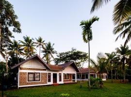 Cynefin, Pet-friendly 2br by the backwaters by Roamhome，Murinjupuzha的度假屋