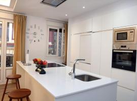 Piso Reformado a 2 Min del Casco Viejo Con Garaje Gratis, self catering accommodation in Bilbao