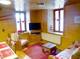2 bedrooms appartement with balcony and wifi at Orsieres 2 km away from the slopes