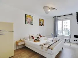 Buttes Chaumont - Sunny 2P apartment