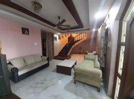 Jubilee Hills Duplex Villa For Family Stay, מלון ליד מבצר גולקונדה, היידראבד