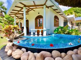 La Petite Maison and Sea Splash, hotel em Praslin