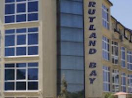 Rutland SP apartments, хотел в Равда