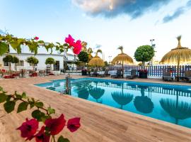 Residencia Deportiva RozaRossa, Hotel in Estepona