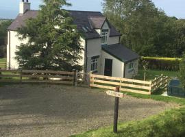 Charming 3-Bed House in Abergele Wales UK: Abergele'de bir kulübe