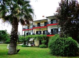 Apartments Karpetis a green paradise – obiekty na wynajem sezonowy w mieście Ormília