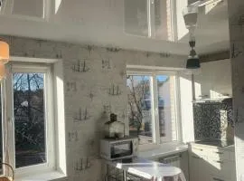 Home for your vacation 1-bedroom apartment、ナルヴァ・ヨエスーのビーチ周辺のバケーションレンタル