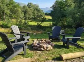 Birch Hollow, Fort William with outdoor fire pit