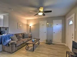 Convenient Galveston Apartment half Mi to Beach