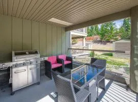 Romantic Studio with Kitchen & AC & BBQ & a Huge Balcony 164