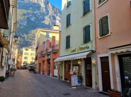 Hotel Vittoria, hotel in Riva del Garda