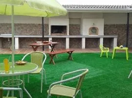 Casa El lince de Granadilla AT-CC-00296, Norte provincia Cáceres, WIFI, Parque infantil, HIDROMASAJE, garaje, LAVAVAJILLAS