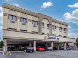 Comfort Inn Syosset-Long Island, hotell i Syosset